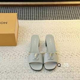 Picture of Louis Vuitton Shoes _SKULVsz35-40LY050512515